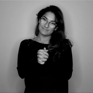 Meet your Posher, Eleni